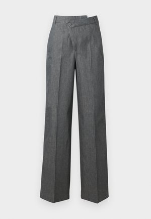 Weite Hosen aus dunkelgrauem Stoff, mit hoher Taille, Vorderfalten und einem seitlichen Knopfverschluss.