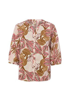 Overhemdblouse met knopen en driekwart mouwen, met een roze en bruine bloemenprint met bladeren op een lichte achtergrond.