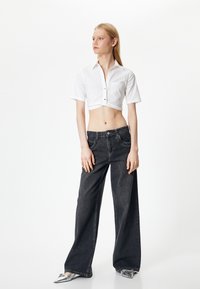 Koton SHORT SLEEVE CROP - Overhemdblouse - off white