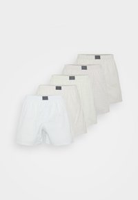 Sett med seks boxere i lyse farger, med ulike mønstre som striper og ruter. Elastisk livlinning, myk bomullsmateriale.