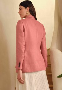 Next REGULAR FIT - Blejzr - pink