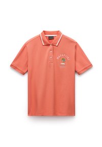 Korallinen polo-paita lyhyillä hihoilla ja kauluksella. Varustettu kahdella napilla ja kirjonnalla, jossa on palmupuu ja brändin nimi. Kontrastivärinen kaulusreunus.
