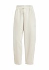 ESSENTIALS CONTEMPORARY FLEECE BARREL LOOSE - Tracksuit bottoms - alumina