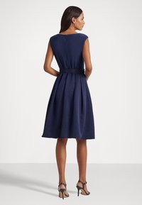 Lauren Ralph Lauren BELTED FAILLE JERSEY COCKTAIL DRESS - Koktajl obleka/za zabavo - refined navy