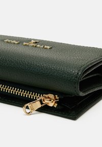 Patrizia Pepe PURSE - Novčanik - tuscany green