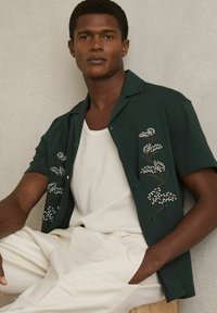 Reiss GOYA FLORAL EMBROIDERED  - Marškiniai - dark green
