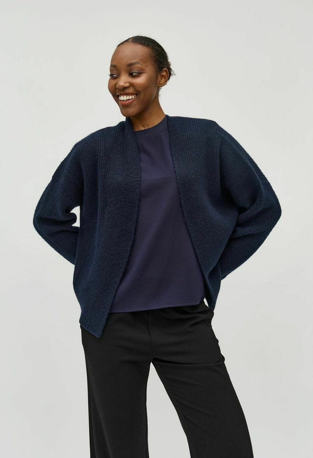 mbyM AXANE-M Strickjacke night sky melange/dunkelblau - Main Image