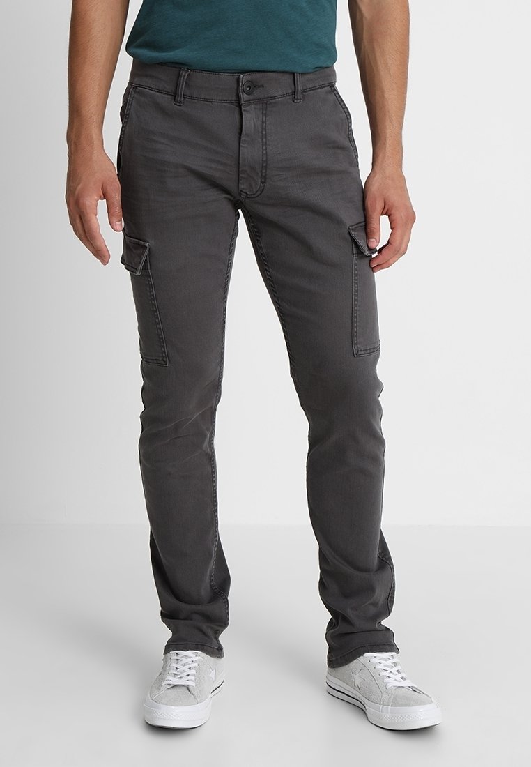 Pantalon cargo gris à coupe slim, avec deux poches latérales, passants de ceinture et fermeture avant à boutons. Confectionné en tissu mélangé de coton durable.