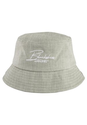 Heleda hallika värvi kaabu, mis on valmistatud tekstureeritud kangast. Kaabu esiküljel on brodeeritud "Blackskies Apparel" logo ning lai, õrnalt nõgus äär.