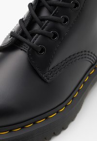 Thumbnail Image 5
