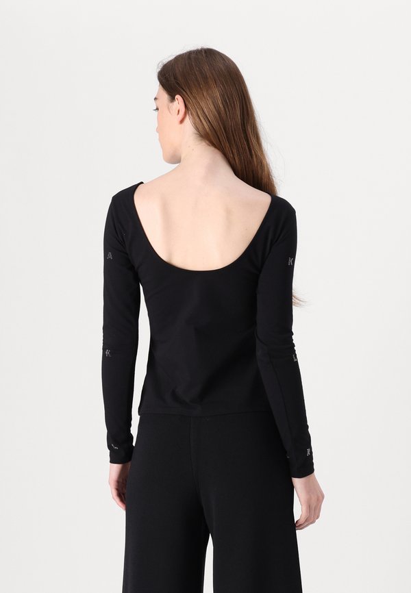 RHINESTONE OPEN BACK - Long sleeved top4