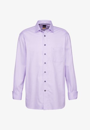 Maglietta a maniche lunghe di colore viola chiaro con colletto a punta, dotata di tasca e bottoni scuri sulla parte anteriore. Tessuto dalla texture liscia.