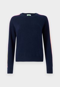 - Sweter