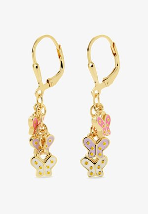 Boucles d'oreilles créoles dorées avec trois breloques papillon pendantes en émail rose, violet et blanc avec des détails de points jaunes.
