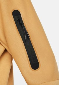 Nike Sportswear TECH - Sweatjacke - yellow