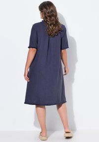 LAURASØN V-AUSSCHNITT ARM - Denní šaty - navy blue