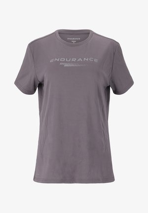 Grå kortærmet t-shirt lavet af blødt stof, med en rund halsudskæring og reflekterende "ENDURANCE" tekst med et diagonalt accent mønster.