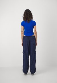 BDG Urban Outfitters CRINKLE PANT - Cargo hlače - navy blue