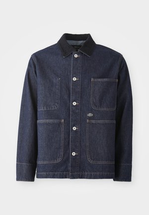 Jeansjack met een donkerblauwe tint, voorzien van een corduroy kraag, sluiting met knopen aan de voorkant en meerdere opgestikte zakken. Contraststiksels.