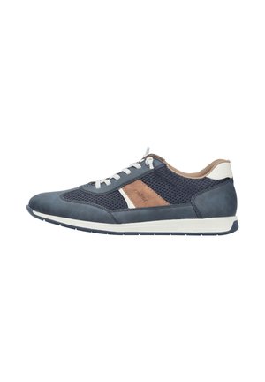 Niedrig geschnittener Sneaker in Marineblau und Braun mit weißen Schnürsenkeln, Obermaterial aus Mesh-Stoff und weißer Sohle, seitliche Ansicht.