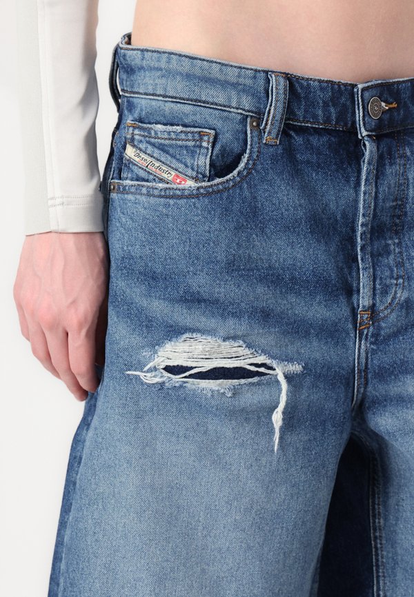 DESIRE  - Denim shorts - 014