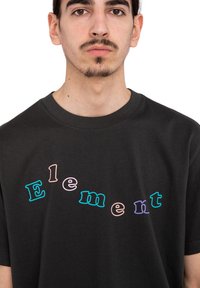 Element Printtipaita - kta