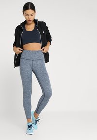ONLY Play ONPDAISY-2 SEAM BRA  - Sports-BH-er med medium støtte - blue nights