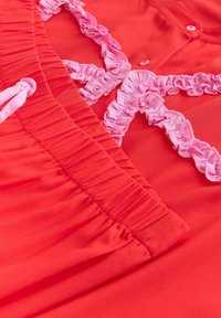 REGULAR FIT - FESTIVE BOW SET - Pižamos komplektas - red