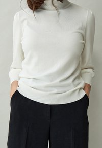 Minus Strickpullover - off-white