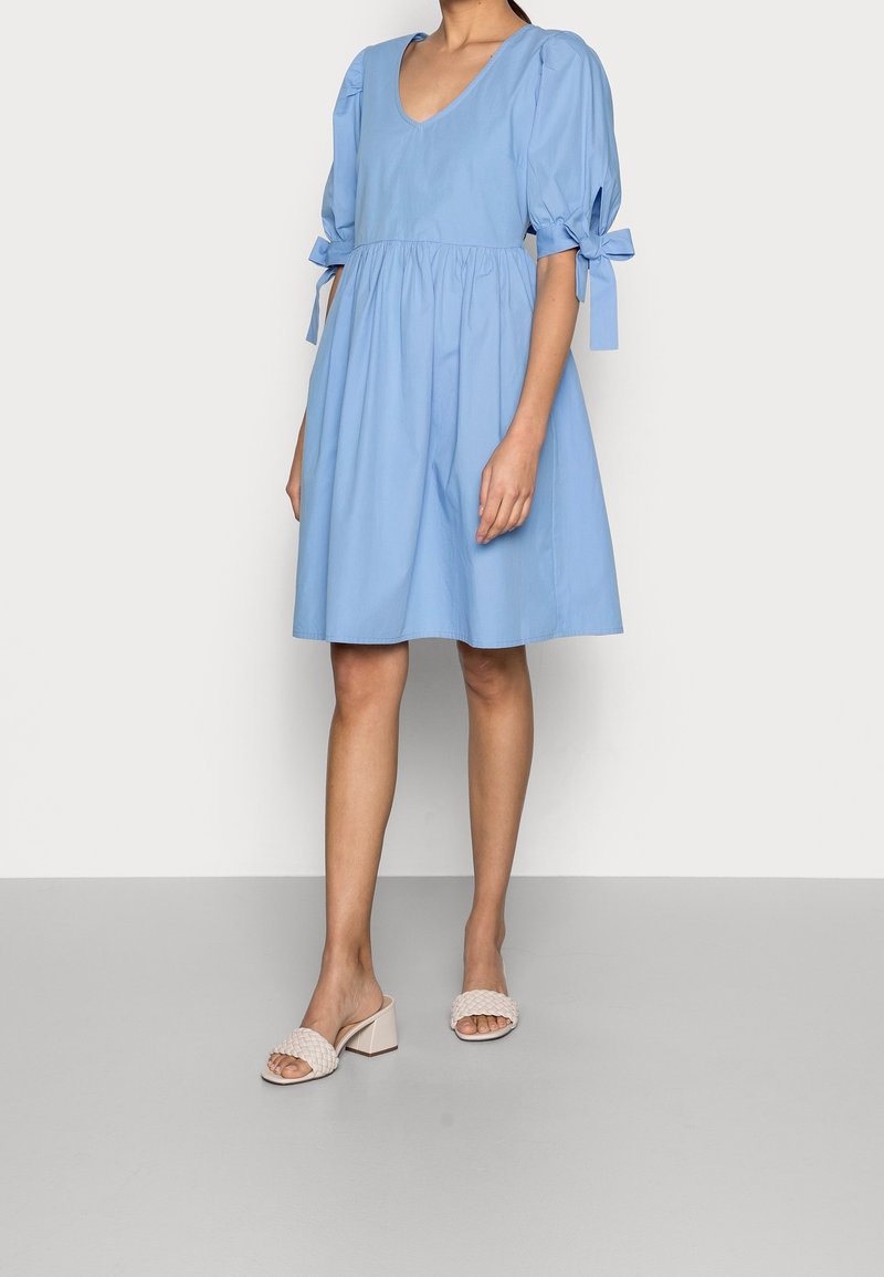 Love Copenhagen Robe de jour - blue