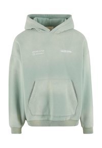 Sudadera con capucha de color verde claro, con bolsillo tipo canguro, puños y dobladillo acanalados. Presenta texto impreso en blanco en la parte frontal y un acabado suave y texturizado.