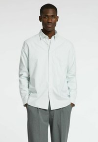 Ej vald, iceberg green