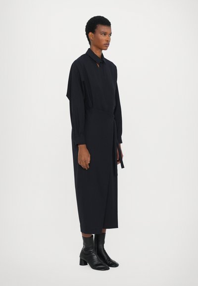 Henrik Vibskov FOUND DRESS - Blusenkleid - tropical navy