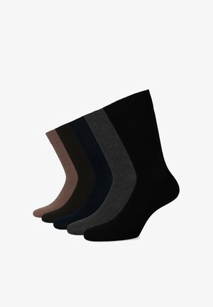 Pięć par skarpet w różnych kolorach: brązowy, ciemnozielony, granatowy, szary i czarny. Gładka tekstura z prążkowanymi mankietami, wszystkie długości do kostek.