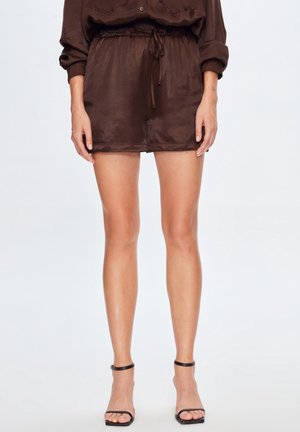 Shorts - brown