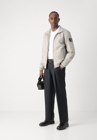 Calvin Klein Jeans PADDED HARRINGTON - Giacca da mezza stagione - flint gray