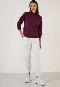 LELA HIGH COLLAR  - Sportska majica - purple