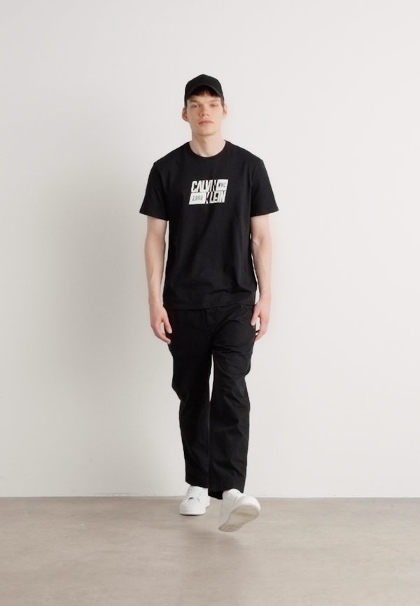 SPORT LOGO CLASSIC TEE - Print T-shirt4