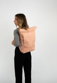 Johnny Urban ALLEN MEDIUM - Hátizsák - peach