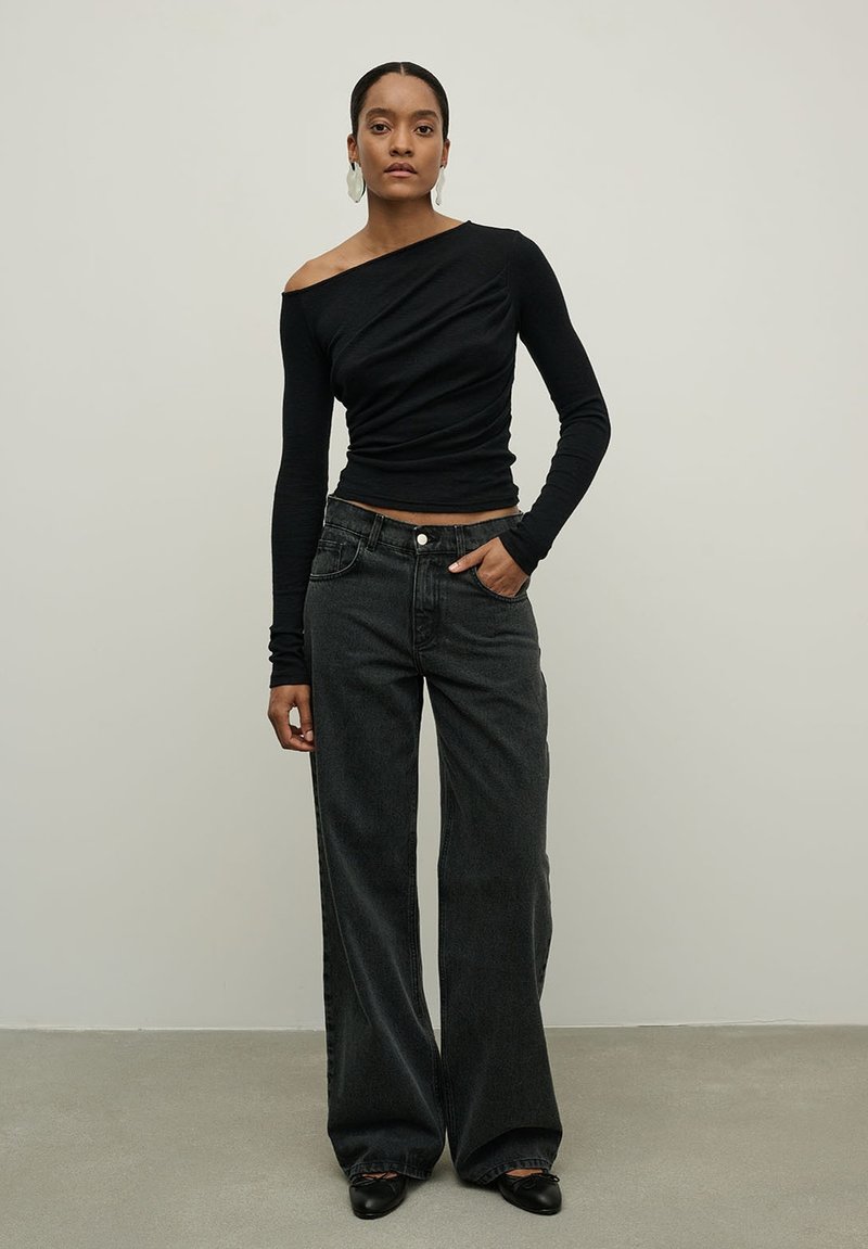 LA MANIA JANE Jeansy Straight Leg Zalando.pl