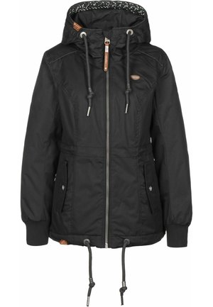 Černá mikina s kapucí, předním zipem, nastavitelnými šňůrkami na kapuci a spodním lemu, žebrovanými manžetami a dvěma bočními kapsami se záklopkami.