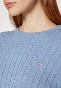 GANT STRETCH C NECK - Pulover - blue water
