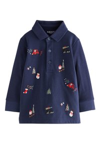 Marineblauw poloshirt met lange mouwen, voorzien van geborduurde motieven van vrachtwagens, sneeuwpoppen, bomen en cadeaus. Voorzien van een knopenlijst en een zachte textuur.