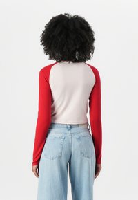 Guess Jeans RAGLAN - Top s dlhým rukávom - rugby red