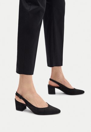 Jenny Tacones - black