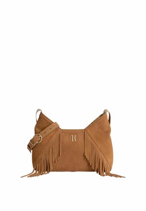 Borsa a tracolla in suede marrone con frange ai lati e tracolla regolabile con fibbia metallica, con piccolo logo dorato al centro.