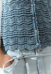 Next REGULAR FIT - WAVE STITCH BUTTON - Weste - blue chambray