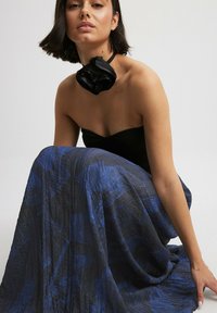 NA-KD Plisirano krilo - black blue