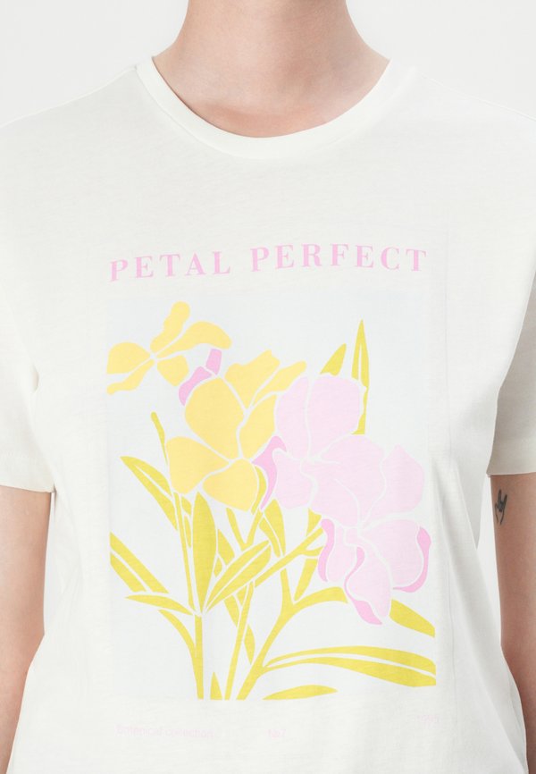 ONLKATTY TEE - Print T-shirt - cloud dance4