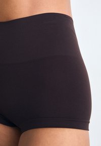 Spanx SPANXSHAPE™ EXTRAORDINARY BOYSHORT - Odjeća za oblikovanje - truffle brown